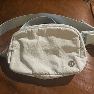 Lululemon Athletica Off-White Belt Bag